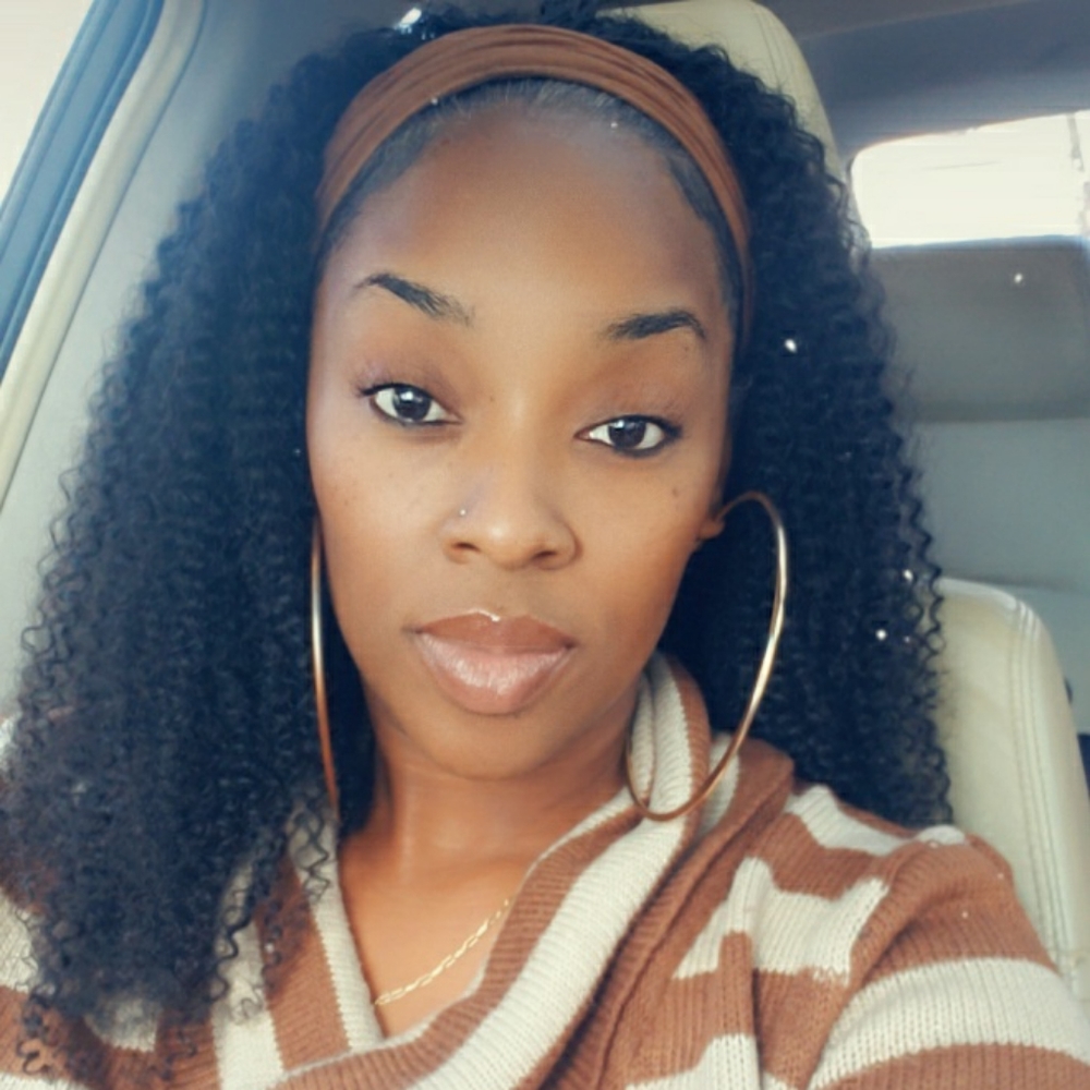 Meet your Posher, Kendra